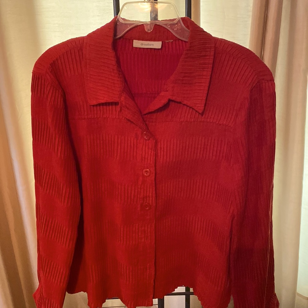 Red blazer, unlined with collar & button front closure. Button on cuff sleeves.